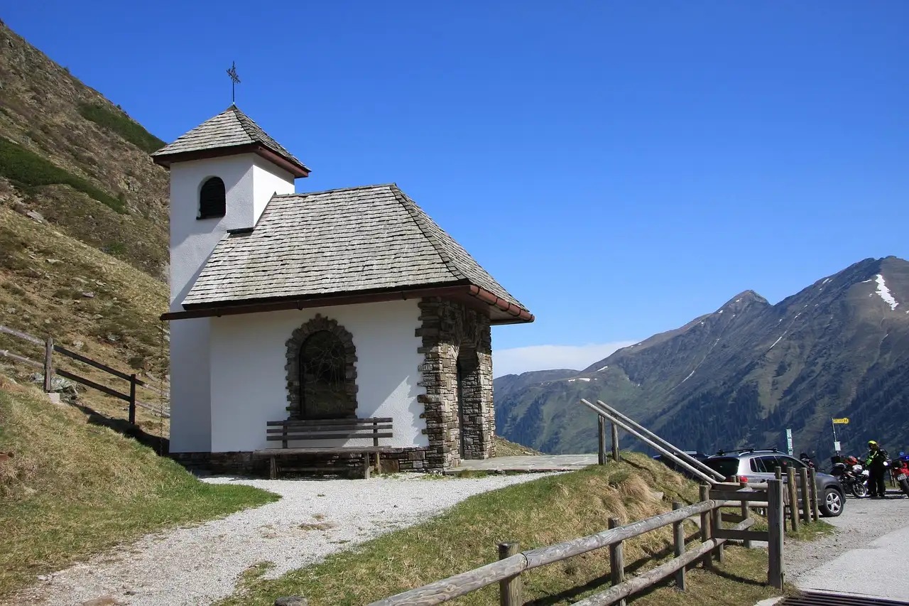 Roofing and Roof Repairs: Essential Guide